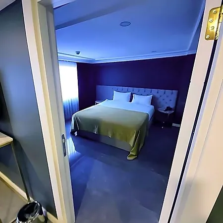 B Loft 3*